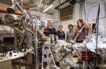 哈佛大学开发出新型超光学器件 具有极高的空间和时间分辨率