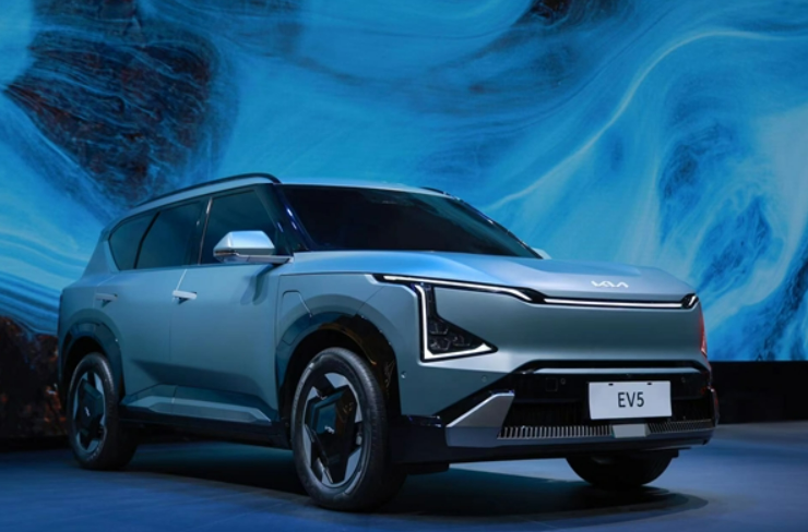 用上比亚迪电池 起亚EV5纯电SUV开卖：15.98万元起要打大众ID.4