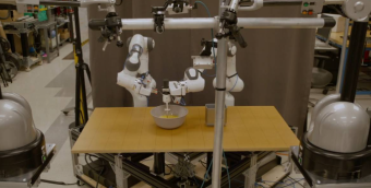 丰田研究所的机器人通过大型行为模型LBMs已能够做到60种以上复杂动作