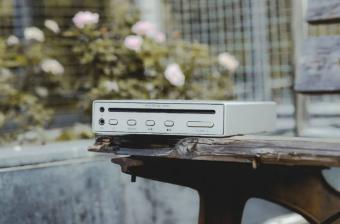 山灵便携CD机EC Mini售价公布：搭载定制飞利浦伺服系统、三洋HD860光头