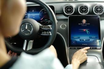 奔驰推出指纹支付系统 驾驶者可以通过指纹传感器来支付燃油等商品的费用