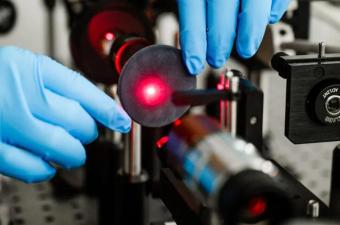 研究人员创造太赫兹渗透性气凝胶材料