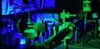 基尔大学的Gernot Friedrichs教授开发了一种新方法 使激光吸收光谱中的干扰信号不可见
