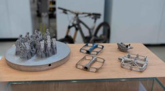 NTENSE CYCLES利用3D打印技术重新构想M1速降自行车