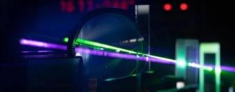 飞秒激光器在精密光子学制造中的应用