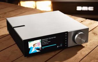 Cambridge Audio推出带有大触摸屏的Evo 150 DeLorean Edition流媒体放大器