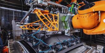 宝马集团扩大3D打印定制机器人夹具的生产用途
